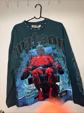 ⚡️⚡️⚡️ Watson Dark Green Graphic Long-Sleeve Tee with Red Motif